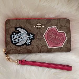 Coach wallet
